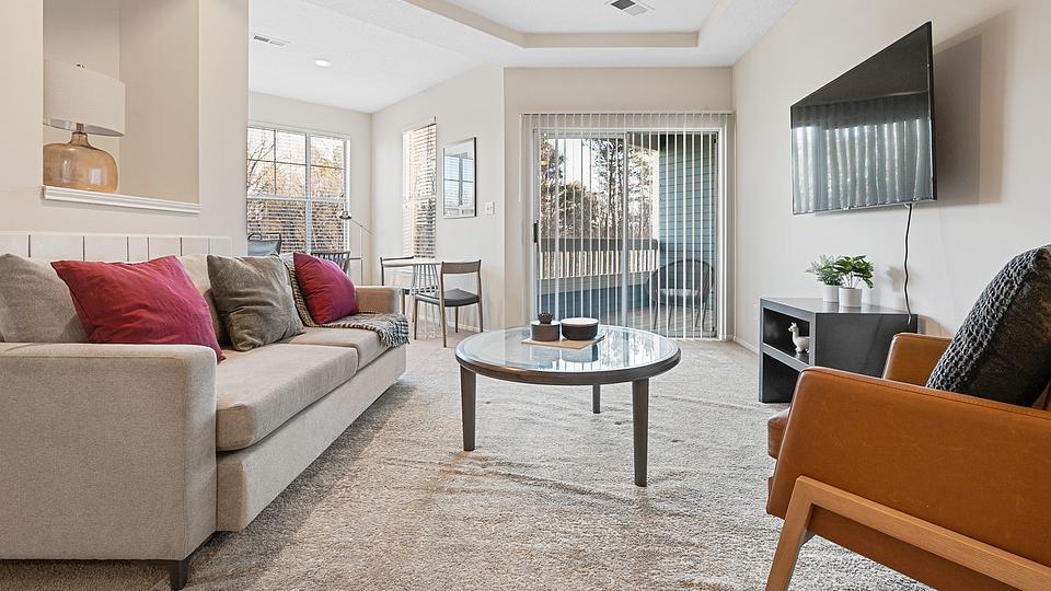 Rent Brassfield Park Apartments O302 in Greensboro, NC Landing